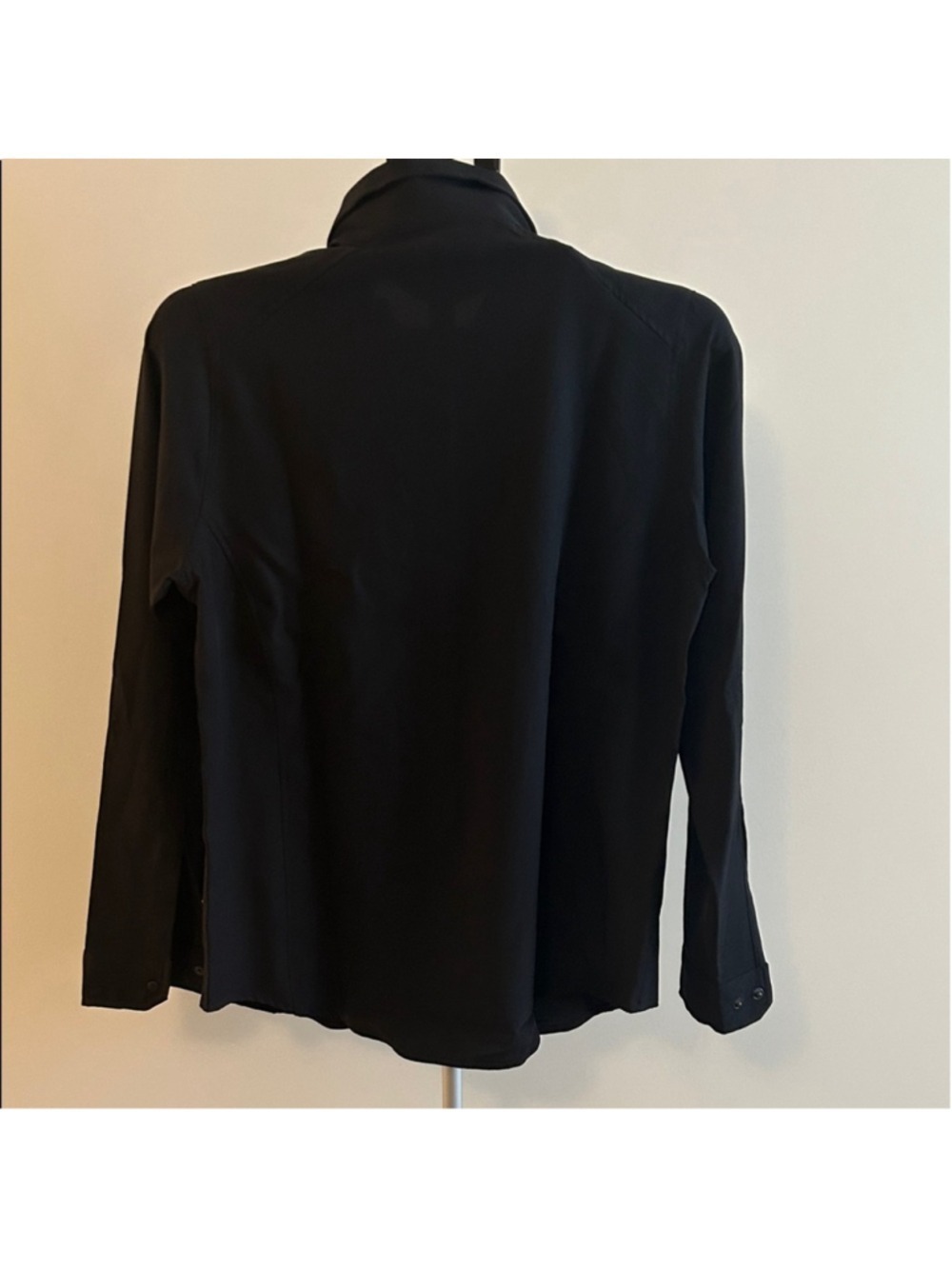Elegant Black Women's Blouse - Picture 4 of 5